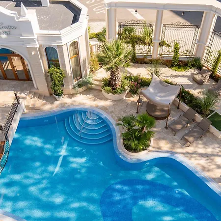 Harmony Grand شقة فندقية 2*